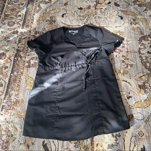 Maternity scrub top